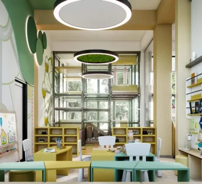 Pogled na prostor za igru unutar igraonice i veliki broj igračaka: table za crtanje, stolovi i stolice, slagalice, tobogani, bazen sa lopticama, itd.